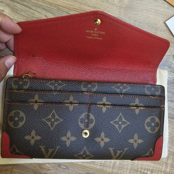 LOUIS VUITTON 2015 LV Monogram Sarah Retiro Wallet - Picture 17 of 17